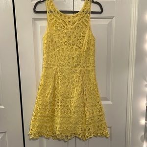 Lilly Pulitzer- Bright Yellow Sleeveless Lace Overlay dress- Medium